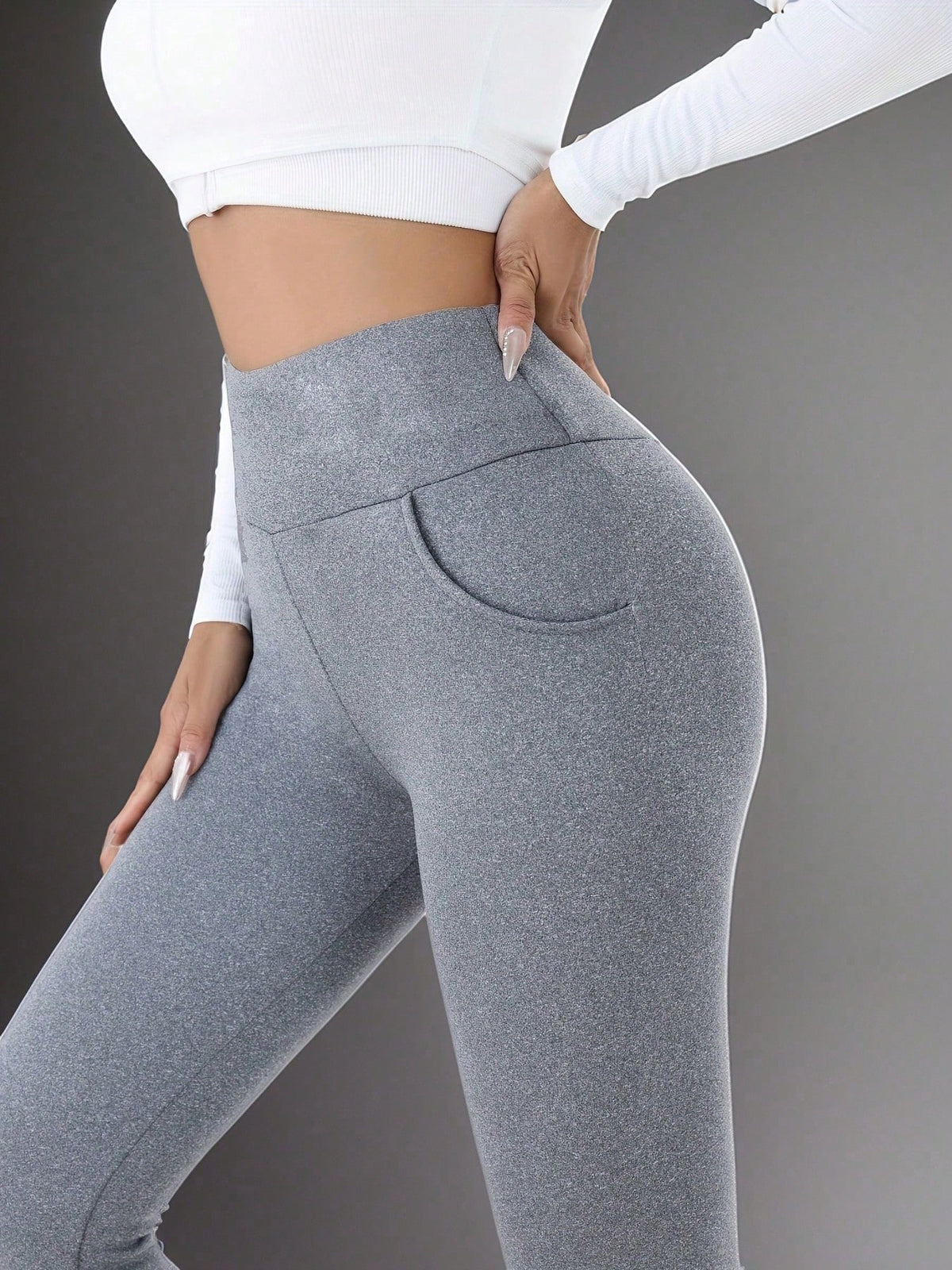Women's High-Waist Thermal Leggings with Pockets in Light Grey